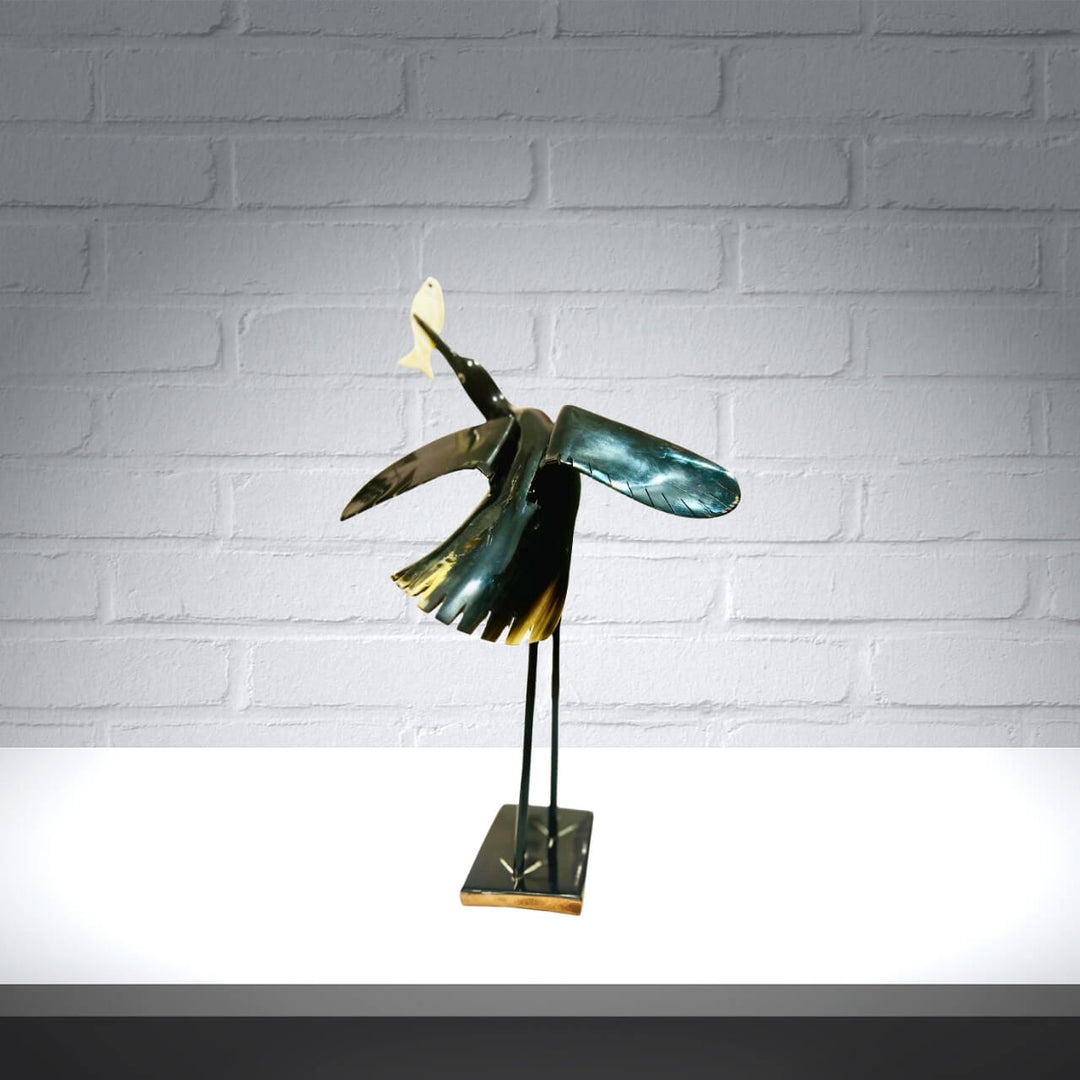 Horn Craft | Single Long Legged Heron Bird Catching Fish (Black and Grey) - Taalapatra