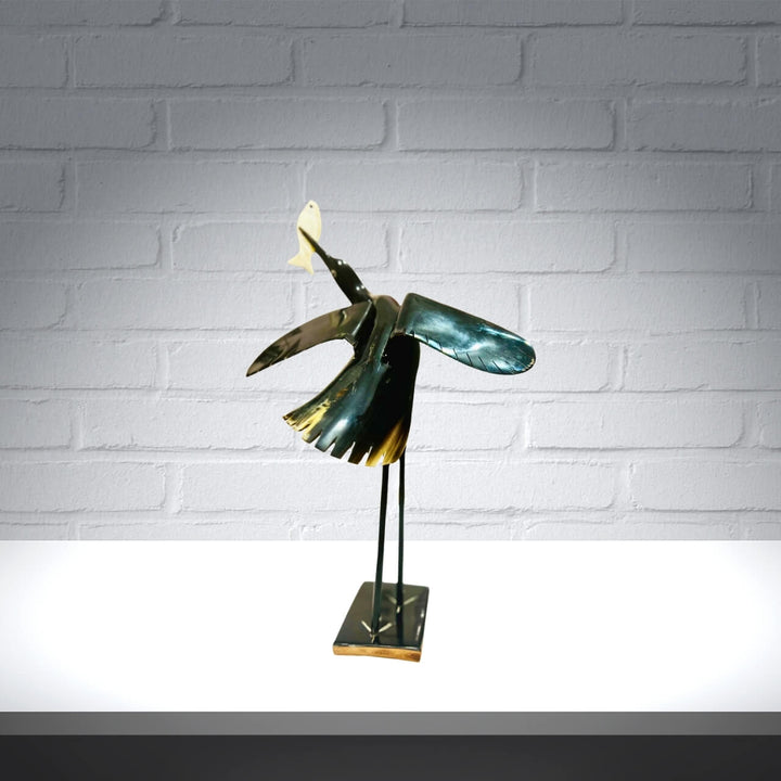 Horn Craft | Single Long Legged Heron Bird Catching Fish (Black and Grey) - Taalapatra