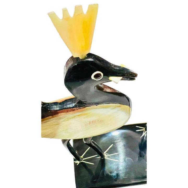 Horn Craft | Peacock Feeding Babies (Black and Grey) - Taalapatra
