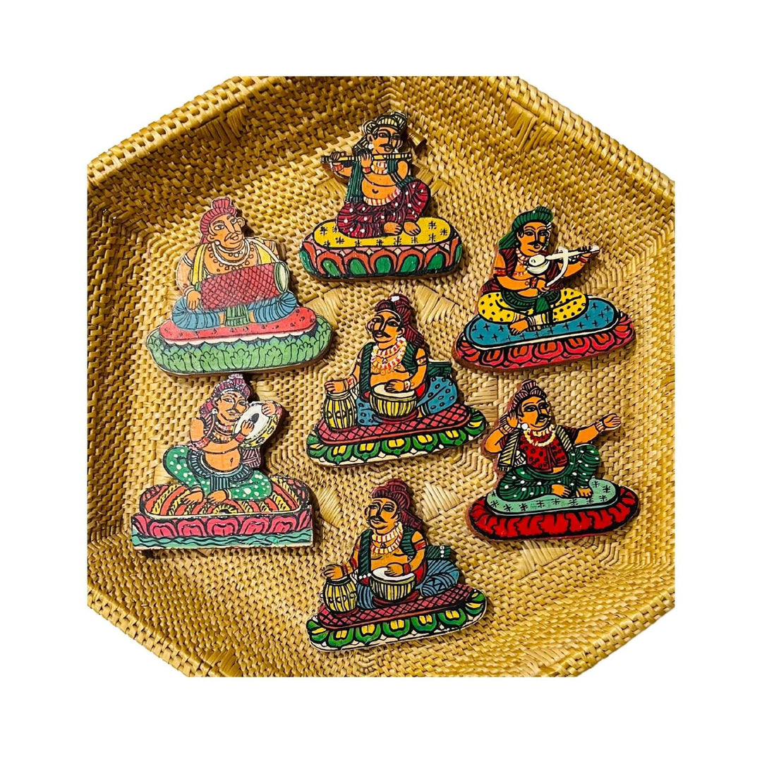 Handwoven Golden Grass Wall Hanging | Musicians Painted on Wood Cuts - Taalapatra